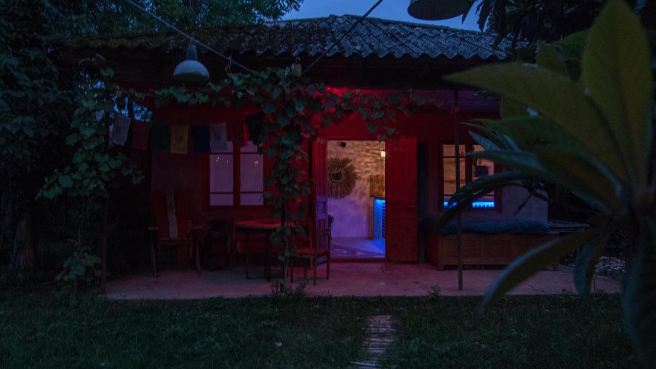 Karma Hostel Martvili Exterior foto